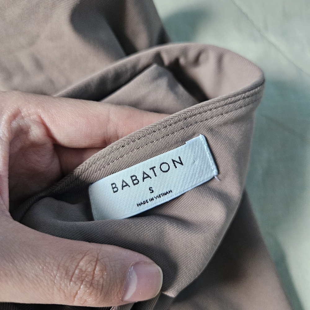 BABATON Contour V-neck Bodysuit Taupe Brown Thong Back Small Aritzia - Picture 3 of 7
